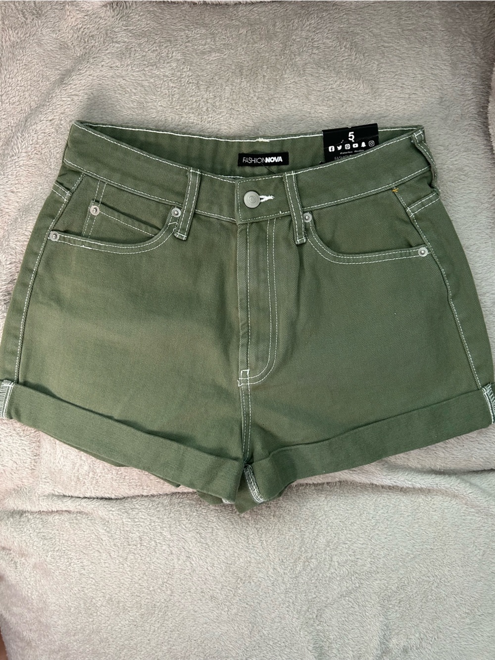 NWT Fashion Nova Roll Cuff Olive Green High-Waist Mom Shorts